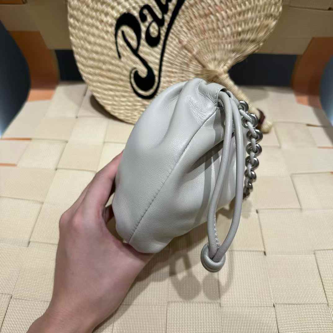 Loewe Mini Flamenco purse in mellow nappa lambskin view 2