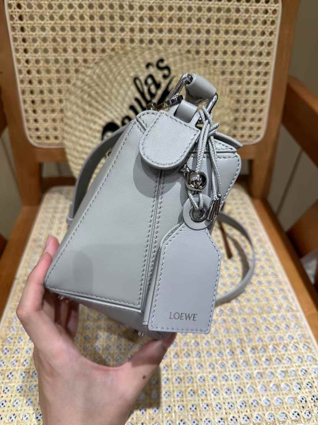 Loewe Featherlight Puzzle bag in nappa lambskin view 10