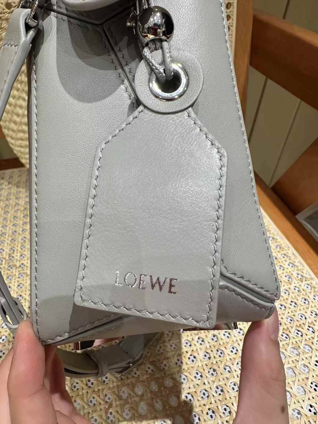 Loewe Featherlight Puzzle bag in nappa lambskin view 5