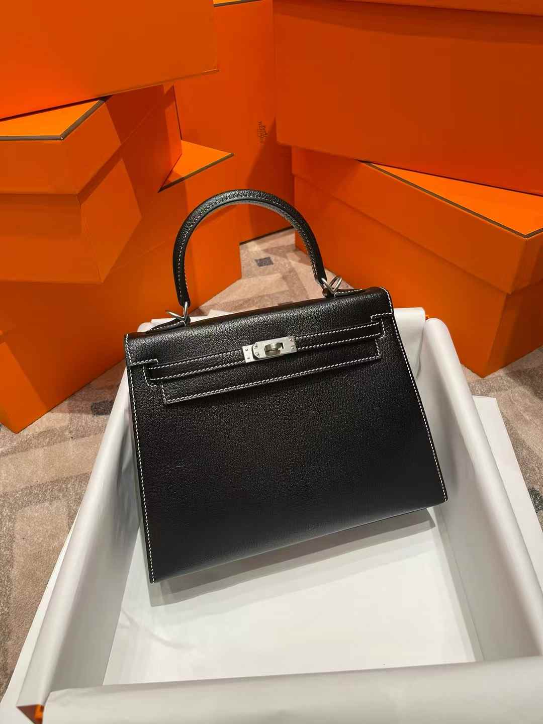 Hermès KELLY25 Goat skin view 1