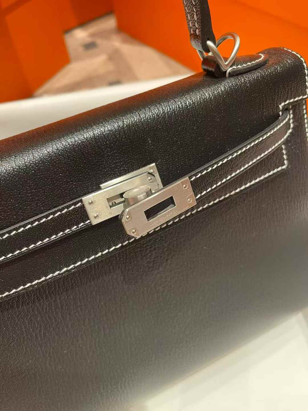 Hermès KELLY25 Goat skin view 2
