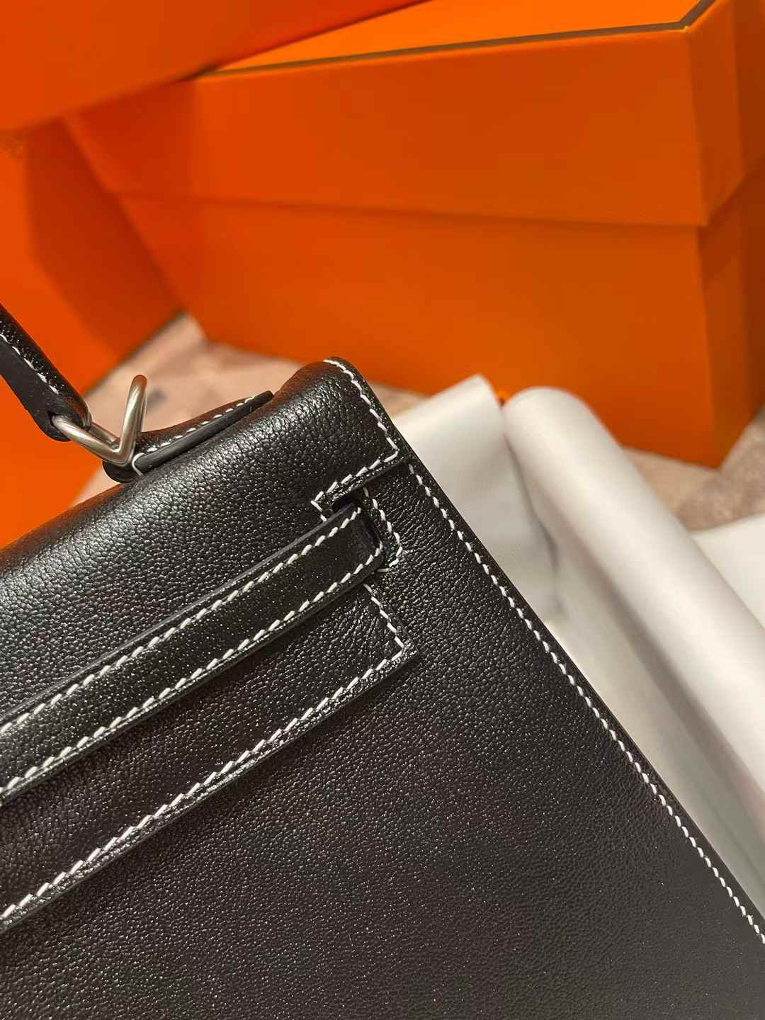 Hermès KELLY25 Goat skin view 3