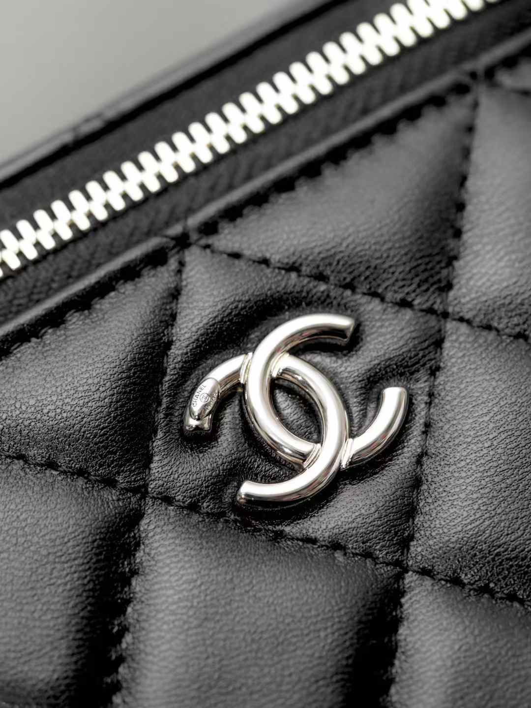 Chanel Chain makeup bag view 3