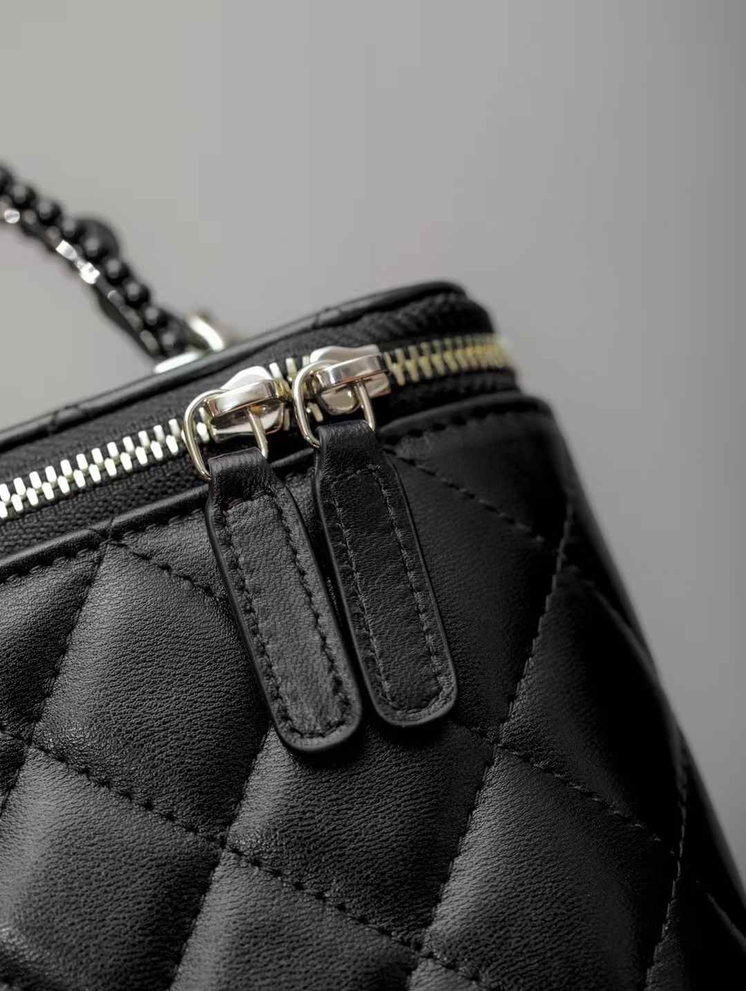 Chanel Chain makeup bag view 8