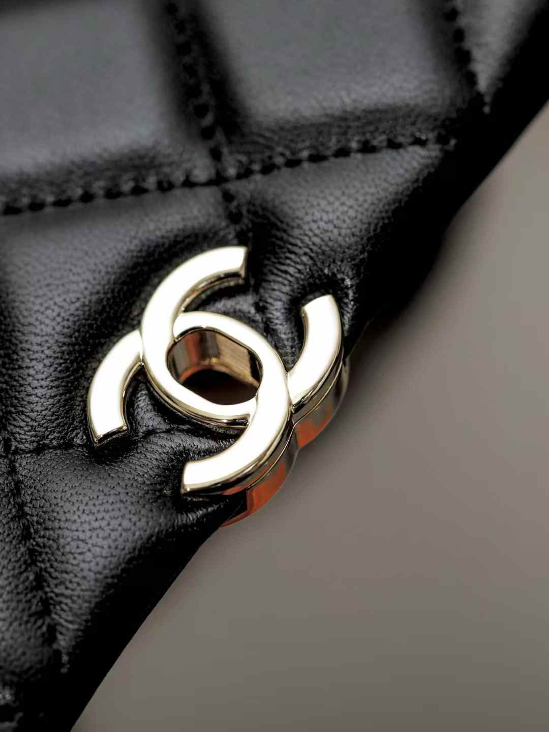 Chanel Flap Phone Holder With Chain view 4