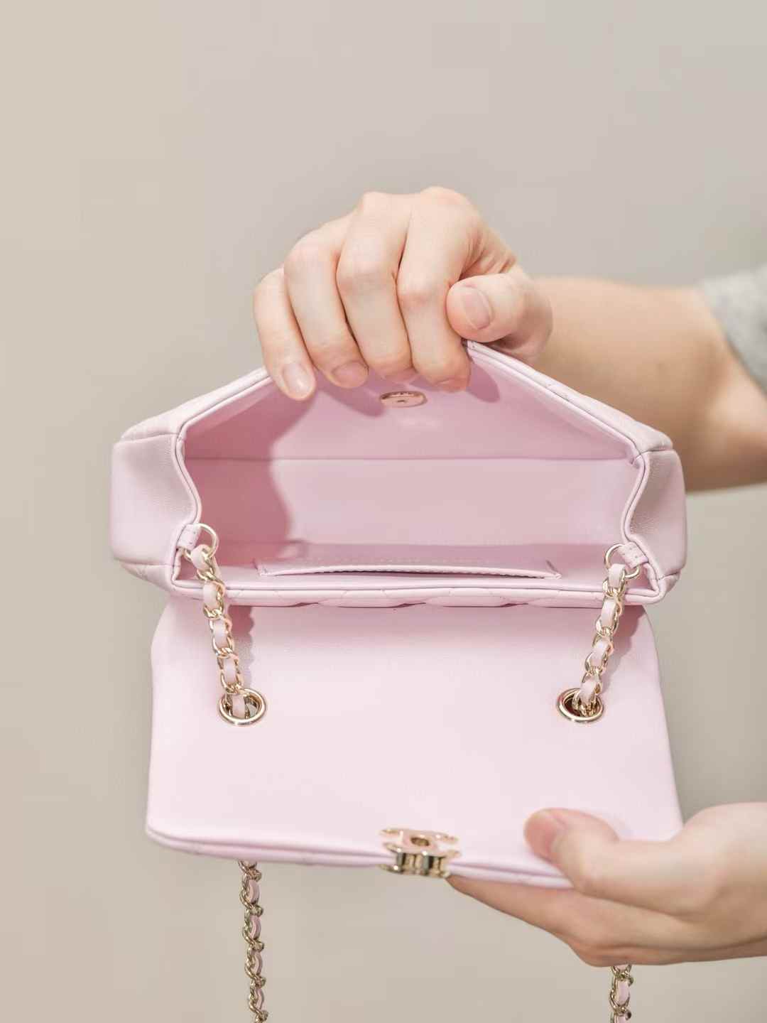 Chanel Flap Phone Holder With Chain view 3