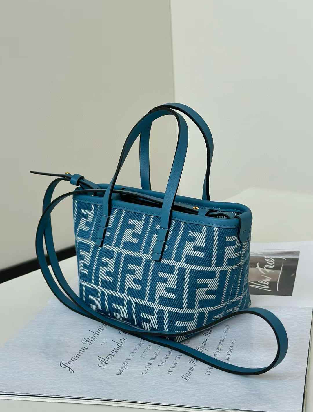 Fendi Roll Mini view 3