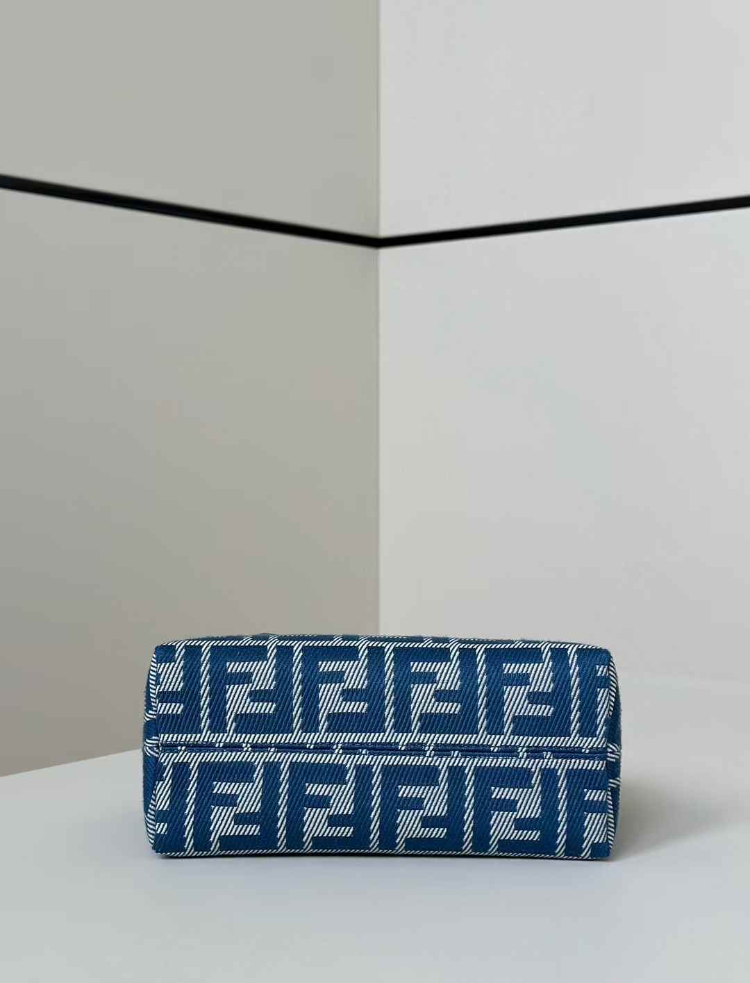 Fendi By The Way Soft Medium view 3
