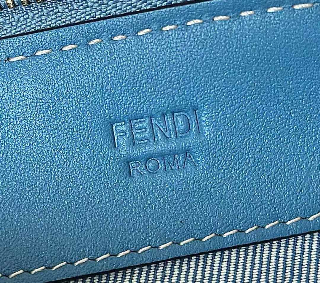 Fendi By The Way Soft Medium view 8