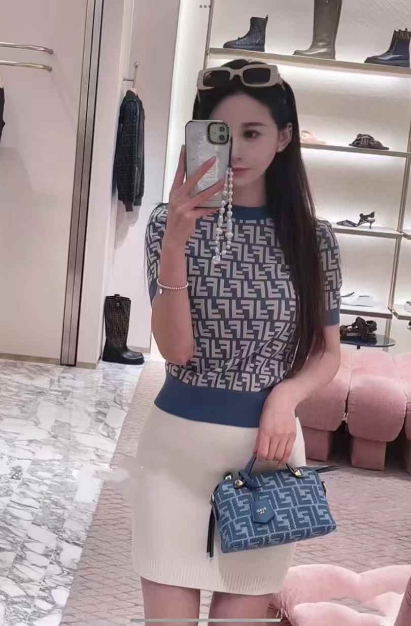 Fendi By The Way Soft Medium view 9