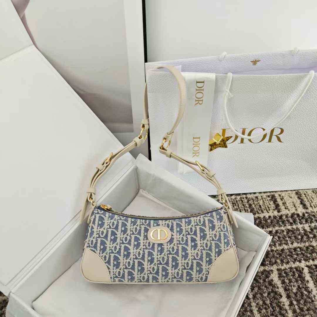 Dior Montaigne30 Mini Bag view 1