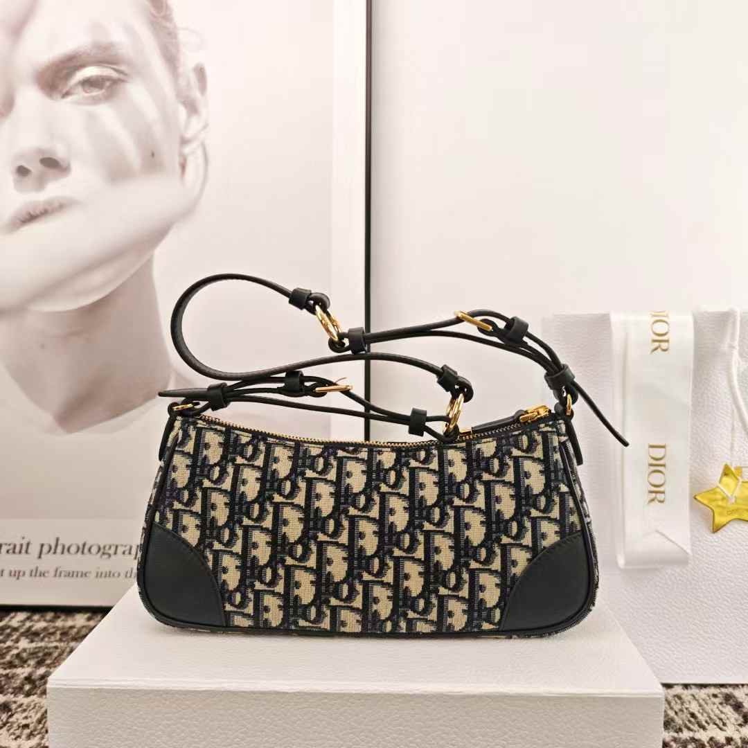 Dior Montaigne30 Mini Bag view 2