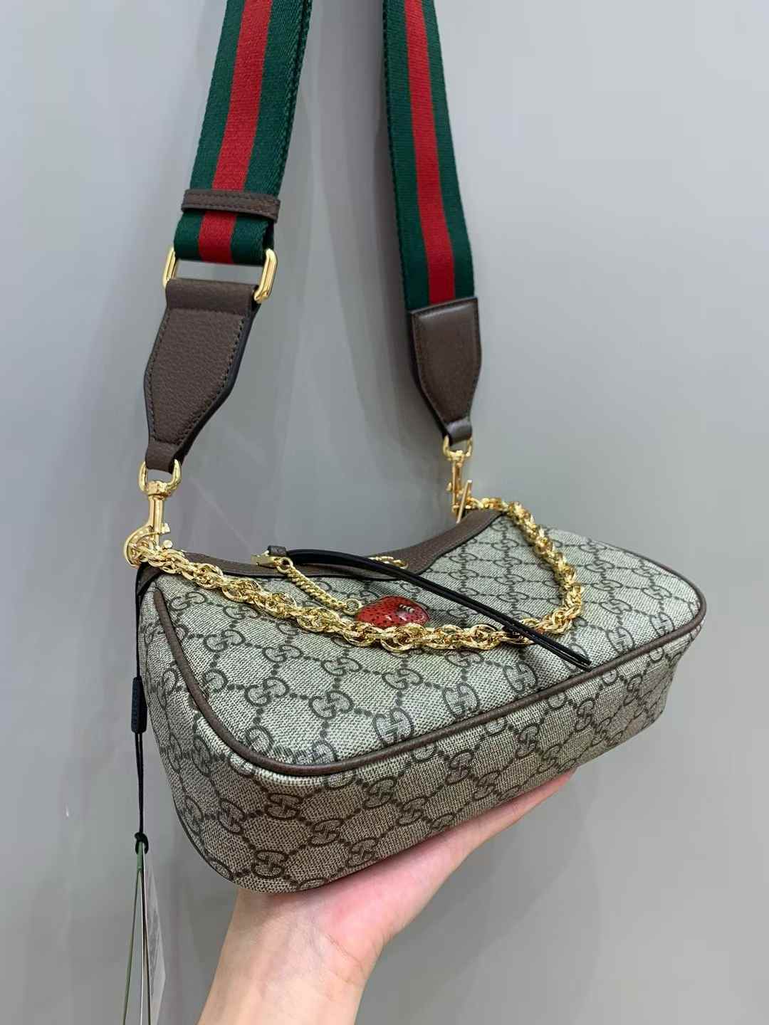 Gucci Ophidia small shoulder bag view 4