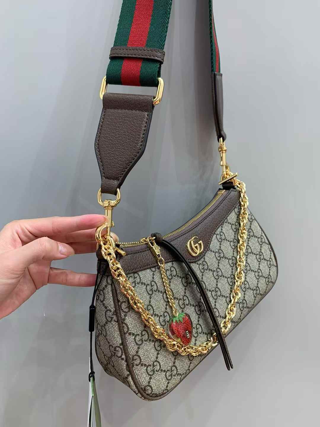 Gucci Ophidia small shoulder bag view 6
