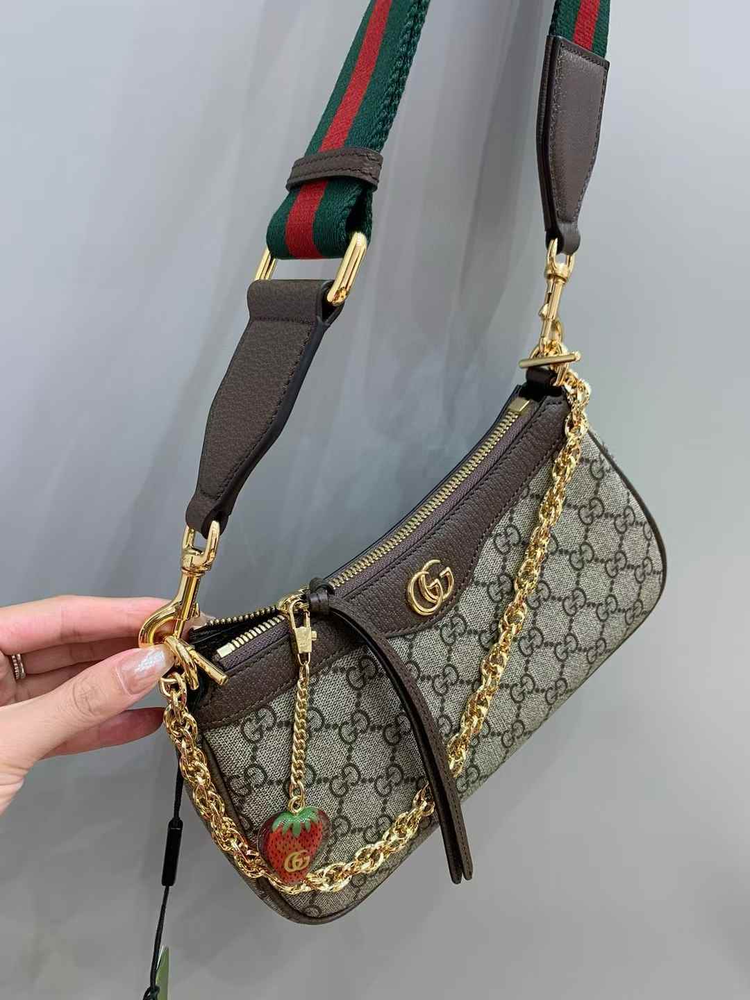 Gucci Ophidia small shoulder bag view 7