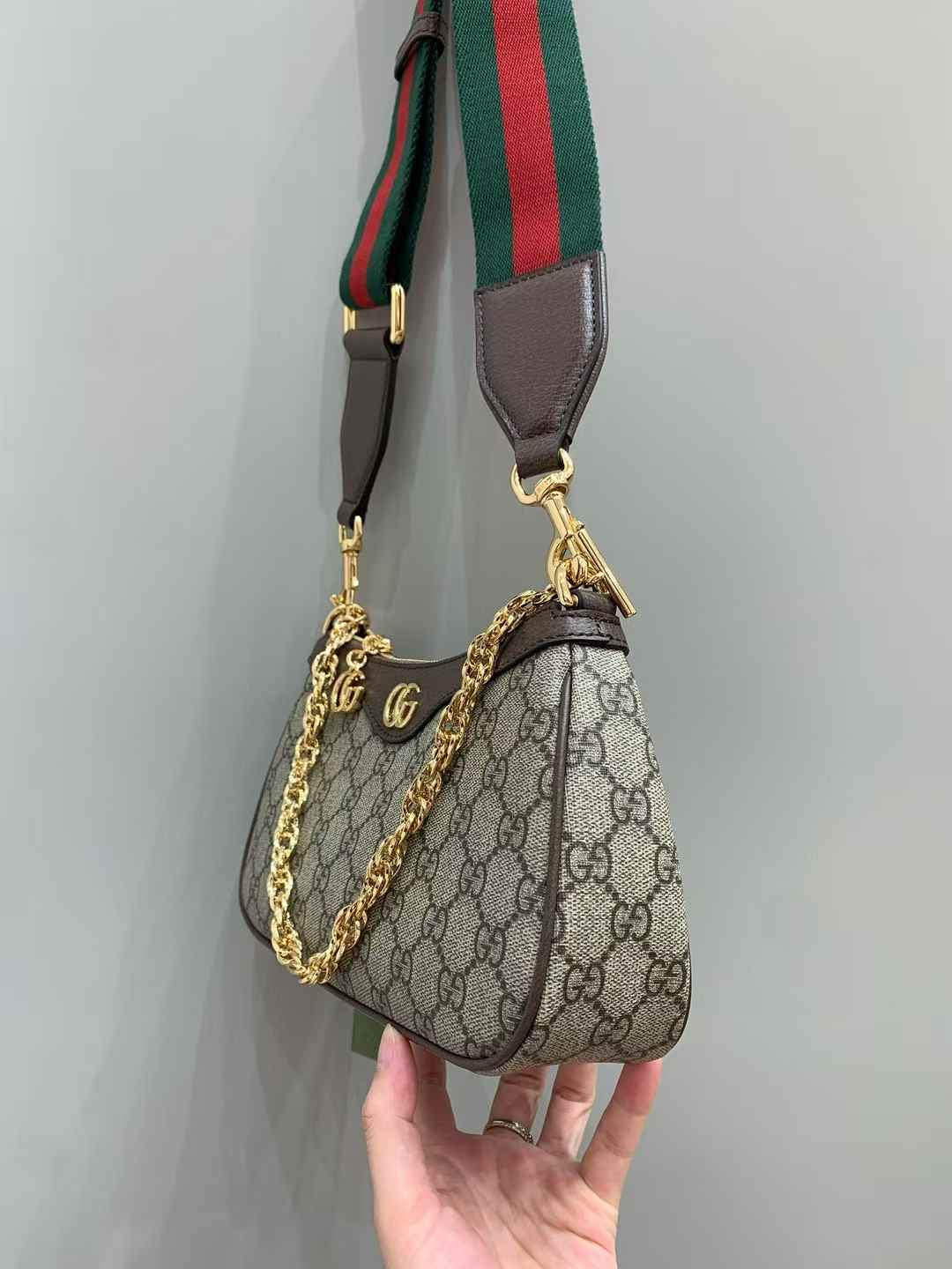 Gucci Ophidia small shoulder bag view 4