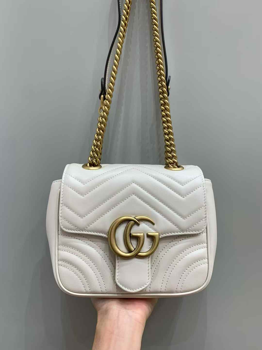 Gucci GG Marmont small shoulder view 1