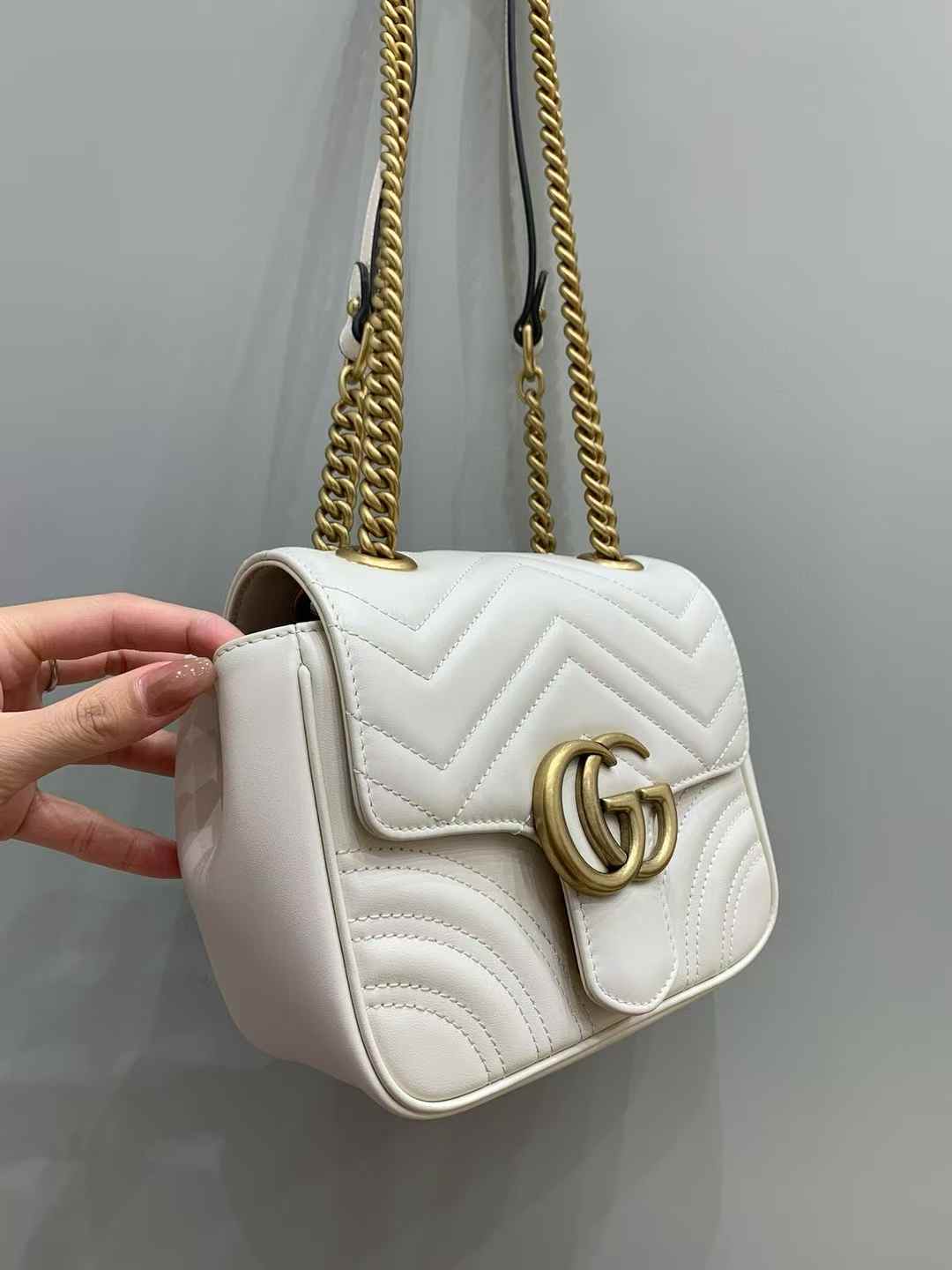 Gucci GG Marmont small shoulder view 2