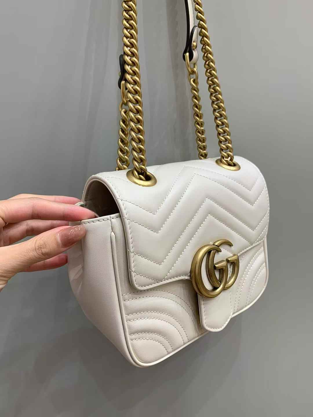 Gucci GG Marmont small shoulder view 4