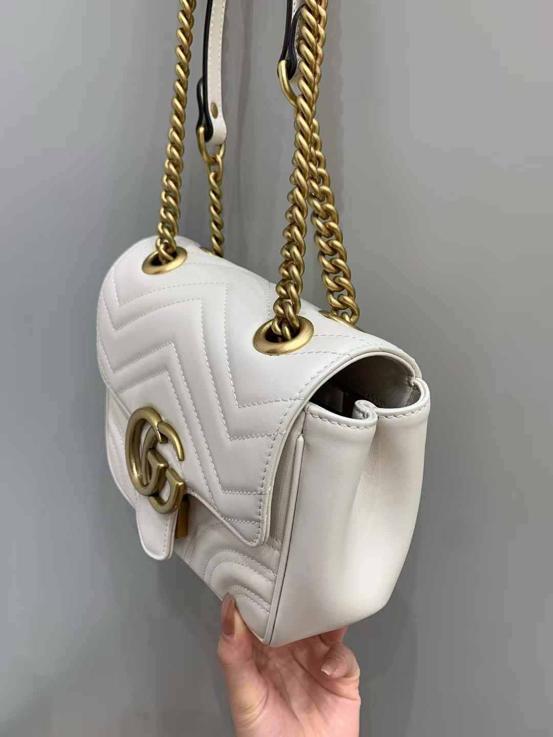 Gucci GG Marmont small shoulder view 7
