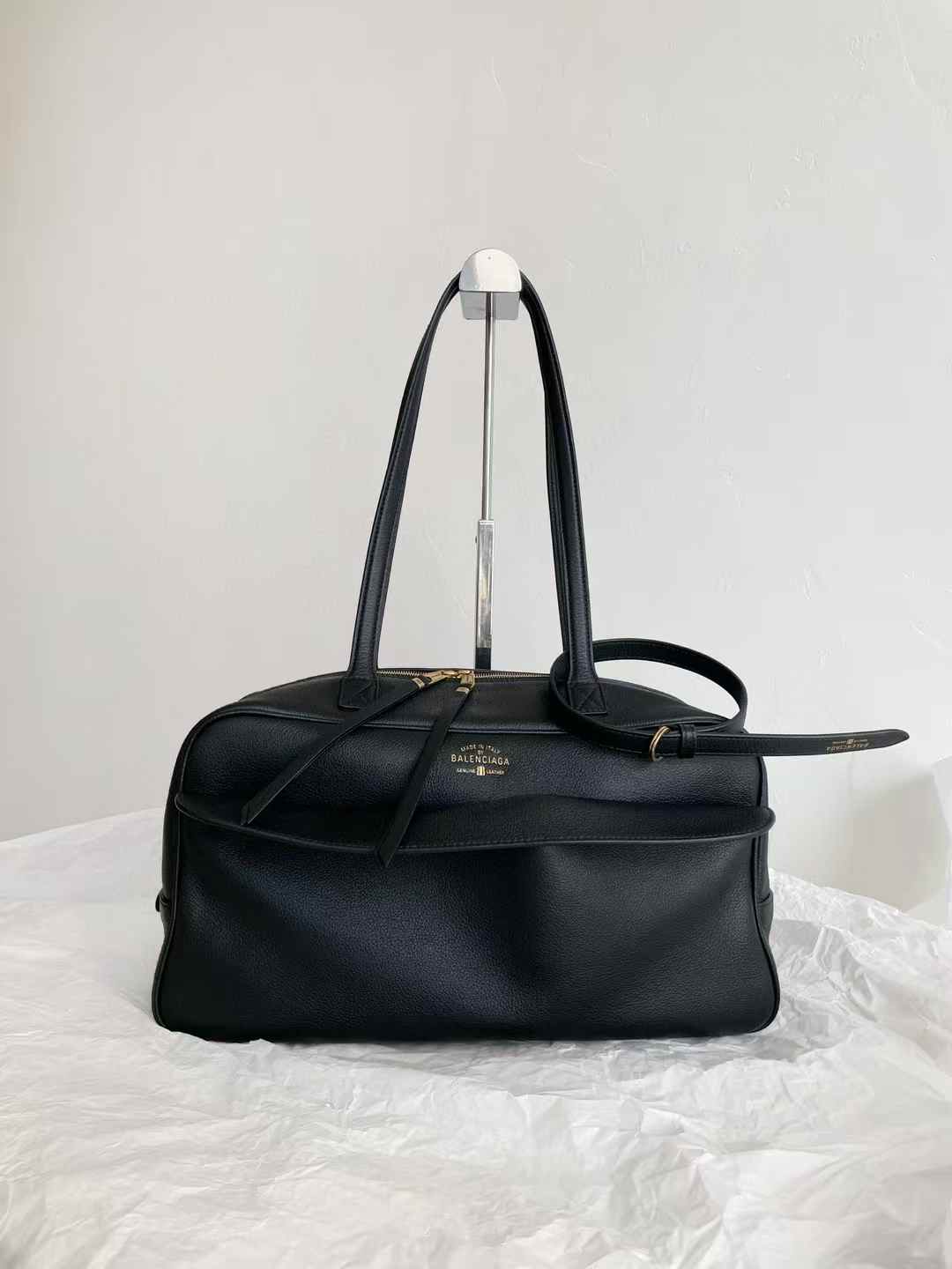 Balenciaga Women’s Carrie Bowling Bag Medium in Black view 1