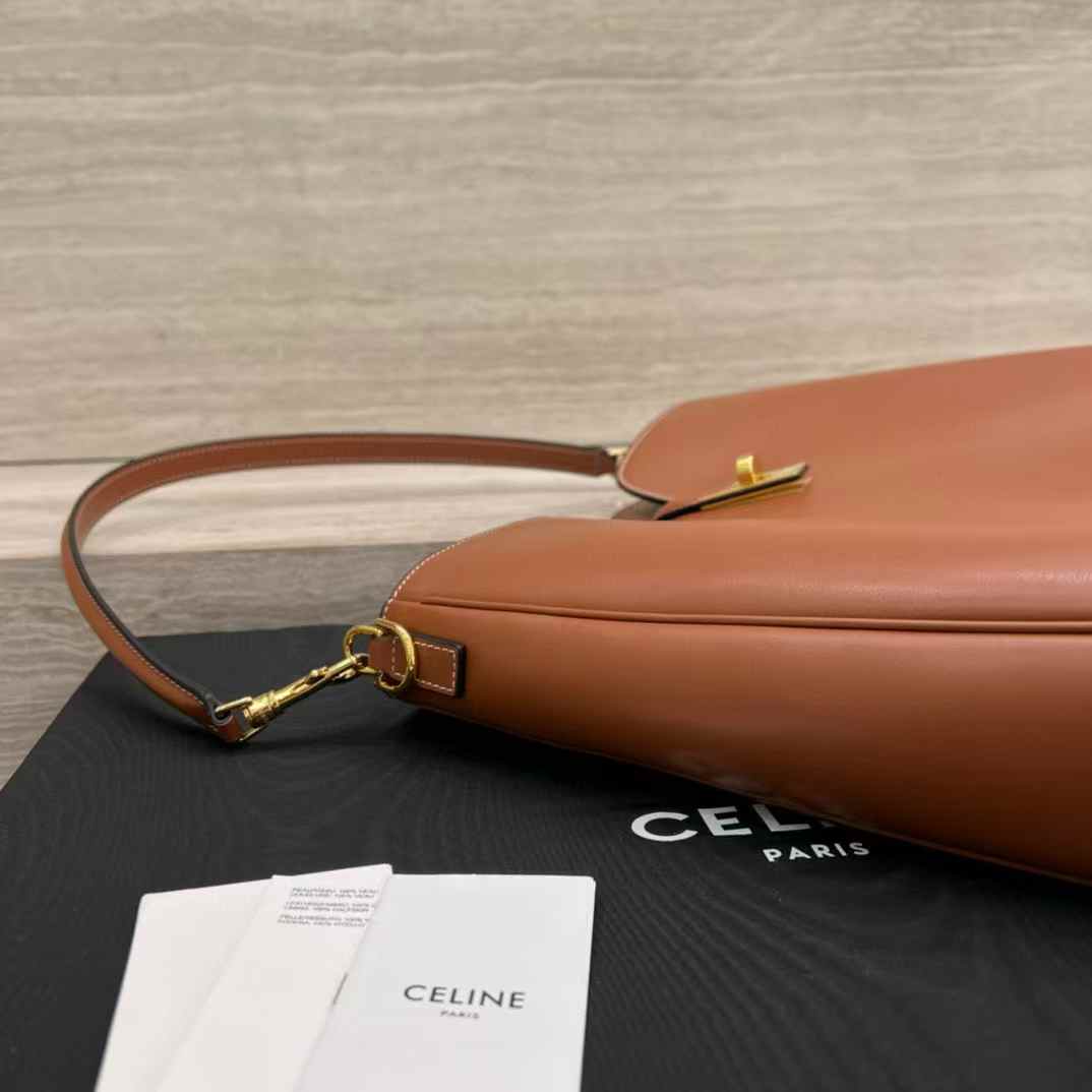 Celine Celline Medium Camille 16 Soft Bag In Smooth Calfskin view 4