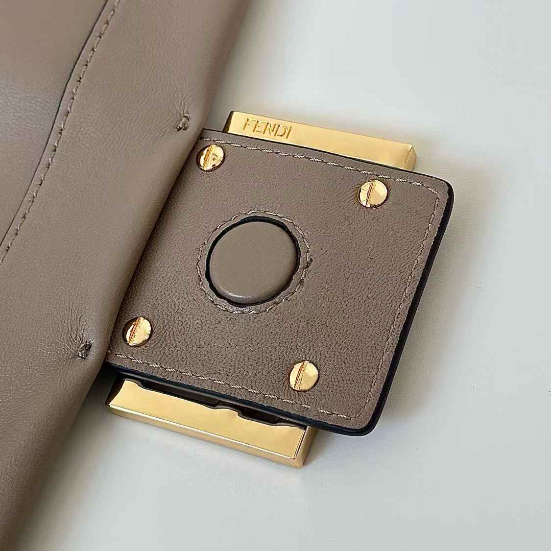 Fendi Mamma Baguette Large view 6