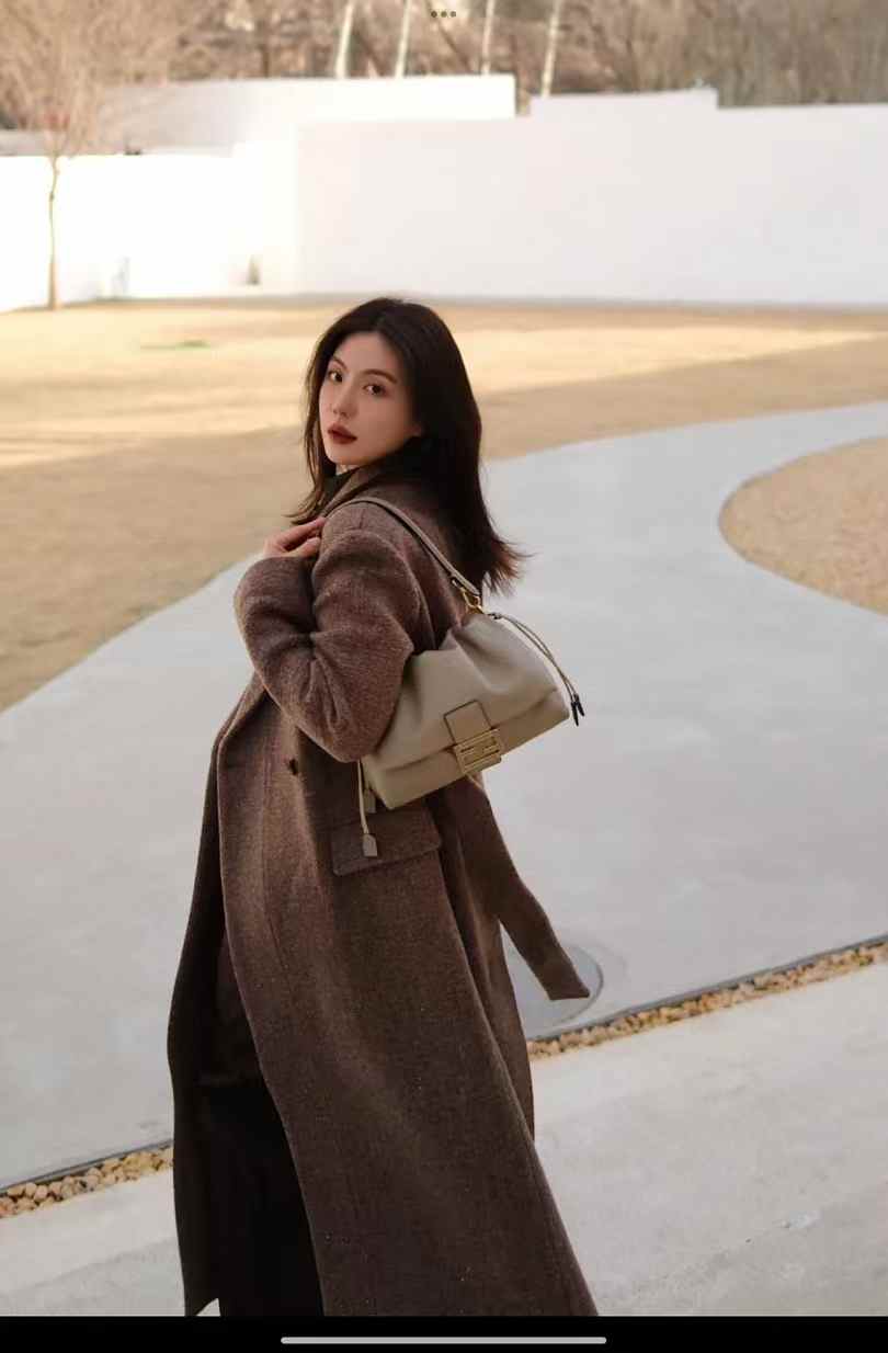 Fendi Mamma Baguette Large view 8