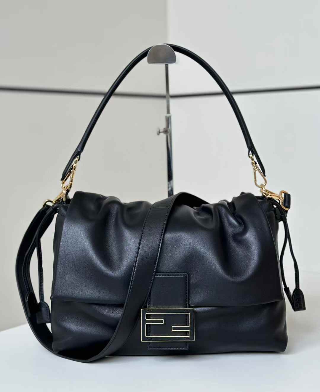 Fendi Mamma Baguette Large view 1