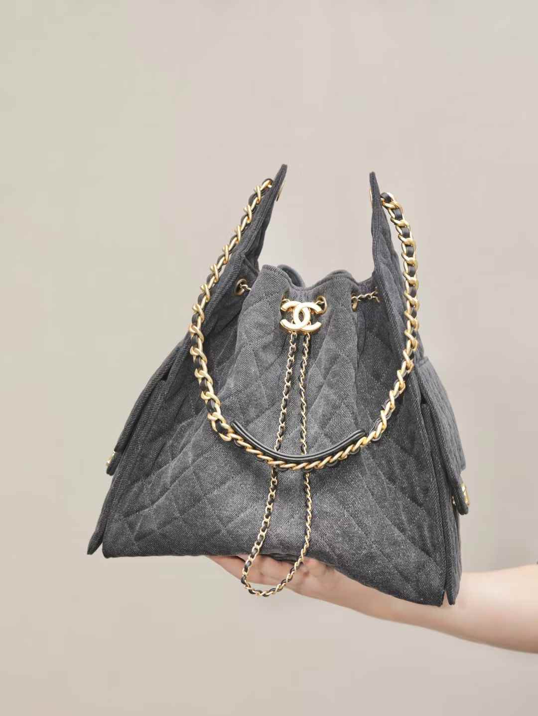 Chanel 25 Medium Handbag view 1
