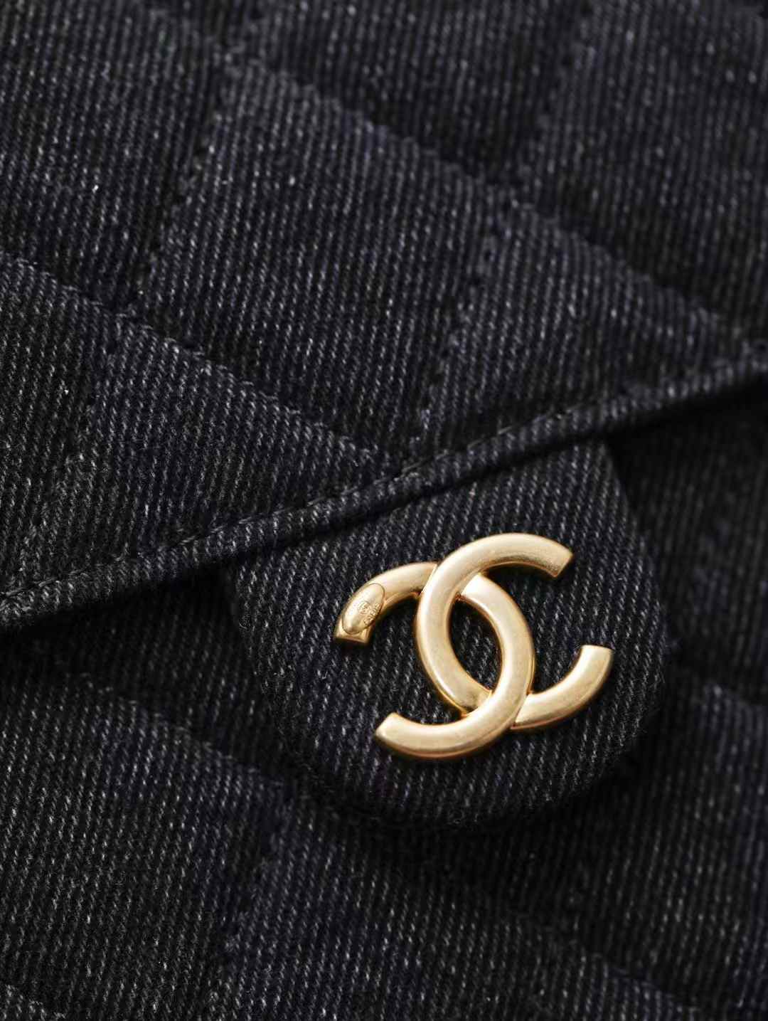 Chanel 25 Medium Handbag view 6