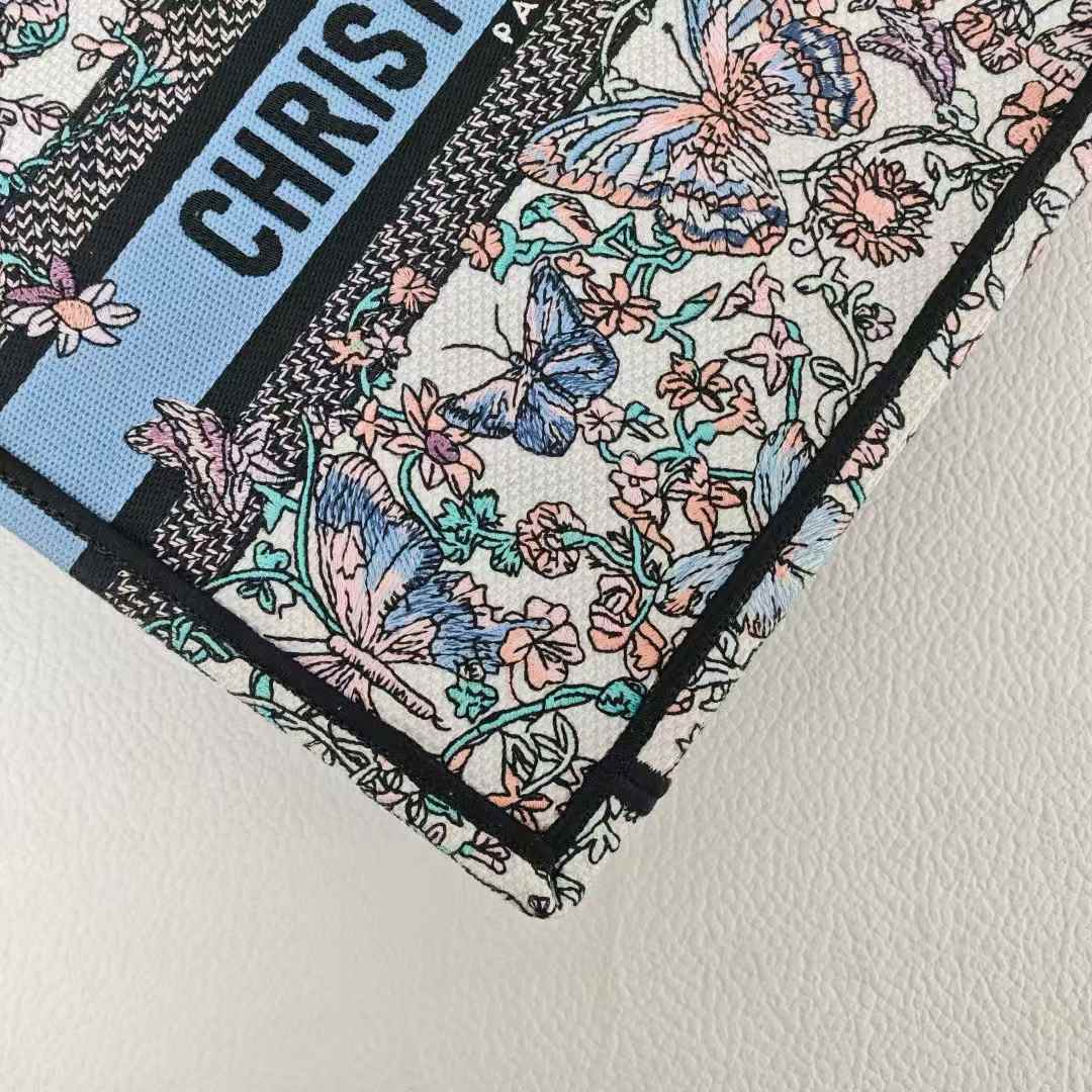 Dior Book Tote view 4