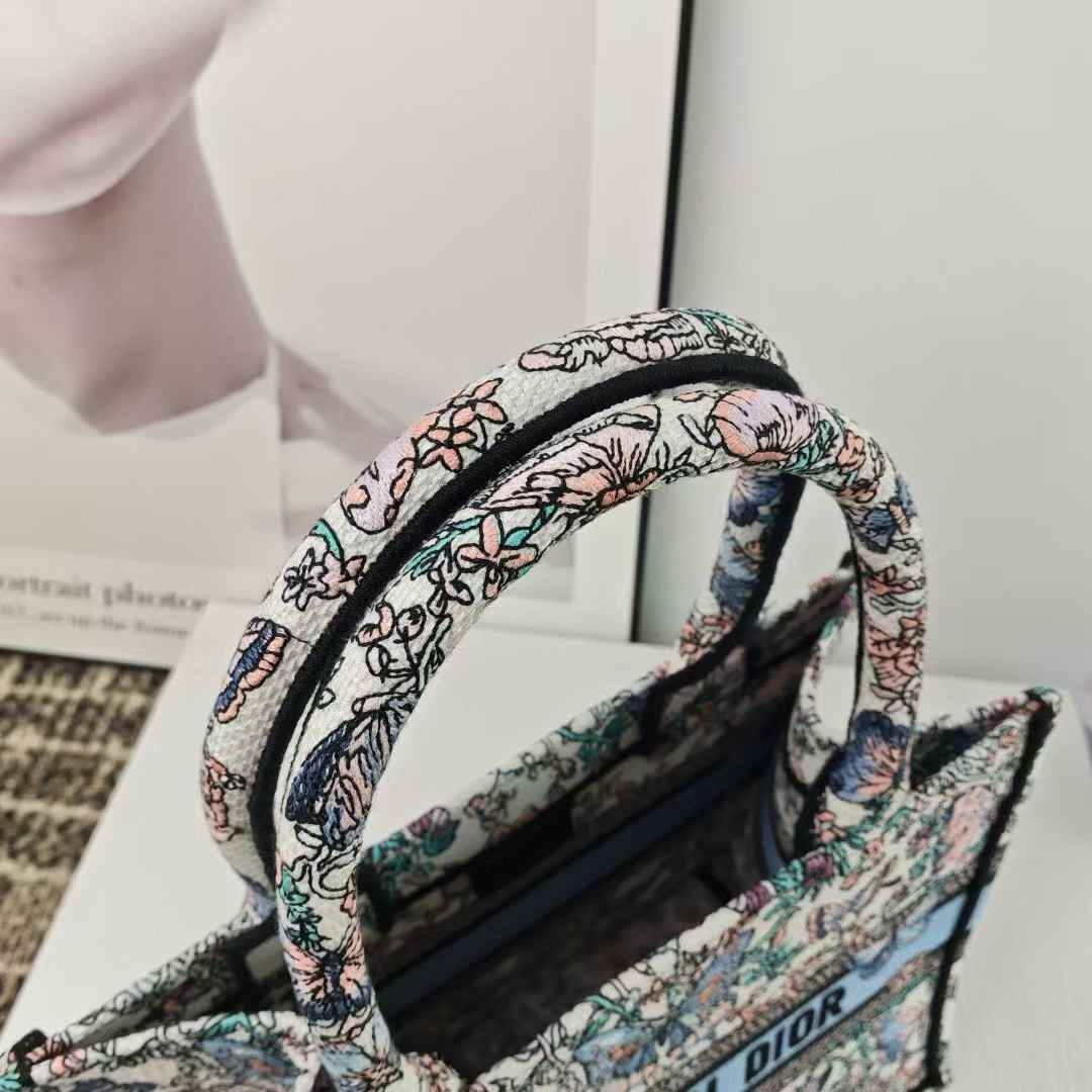 Dior Book Tote view 8
