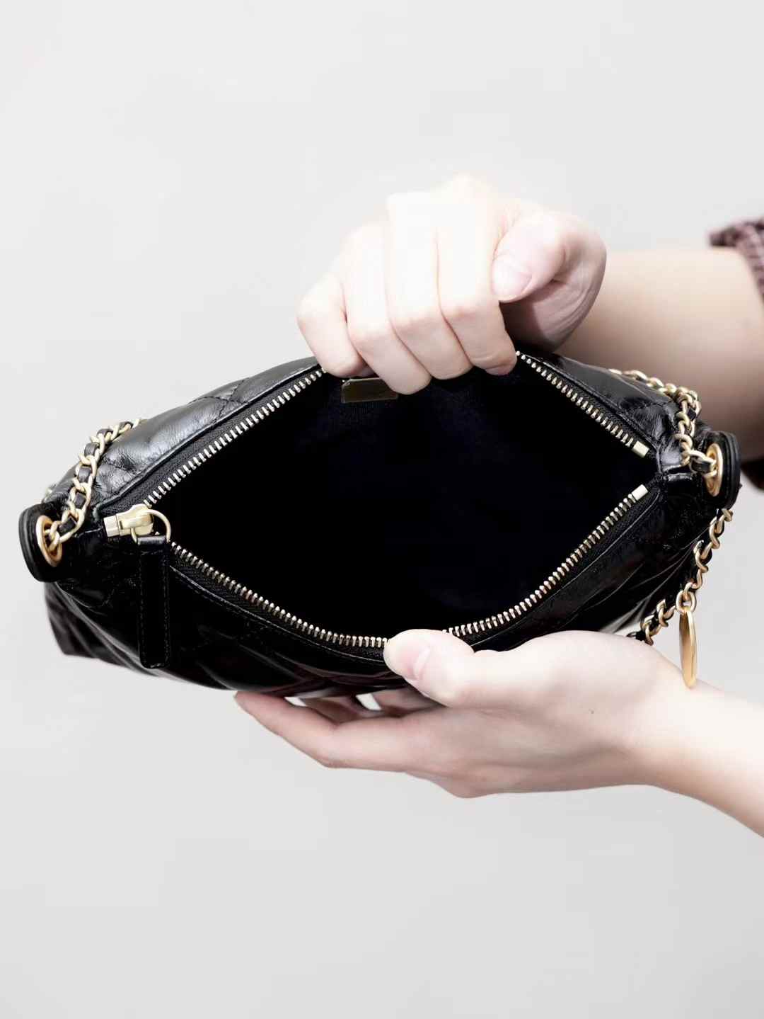 Chanel Hobo Handbag view 2