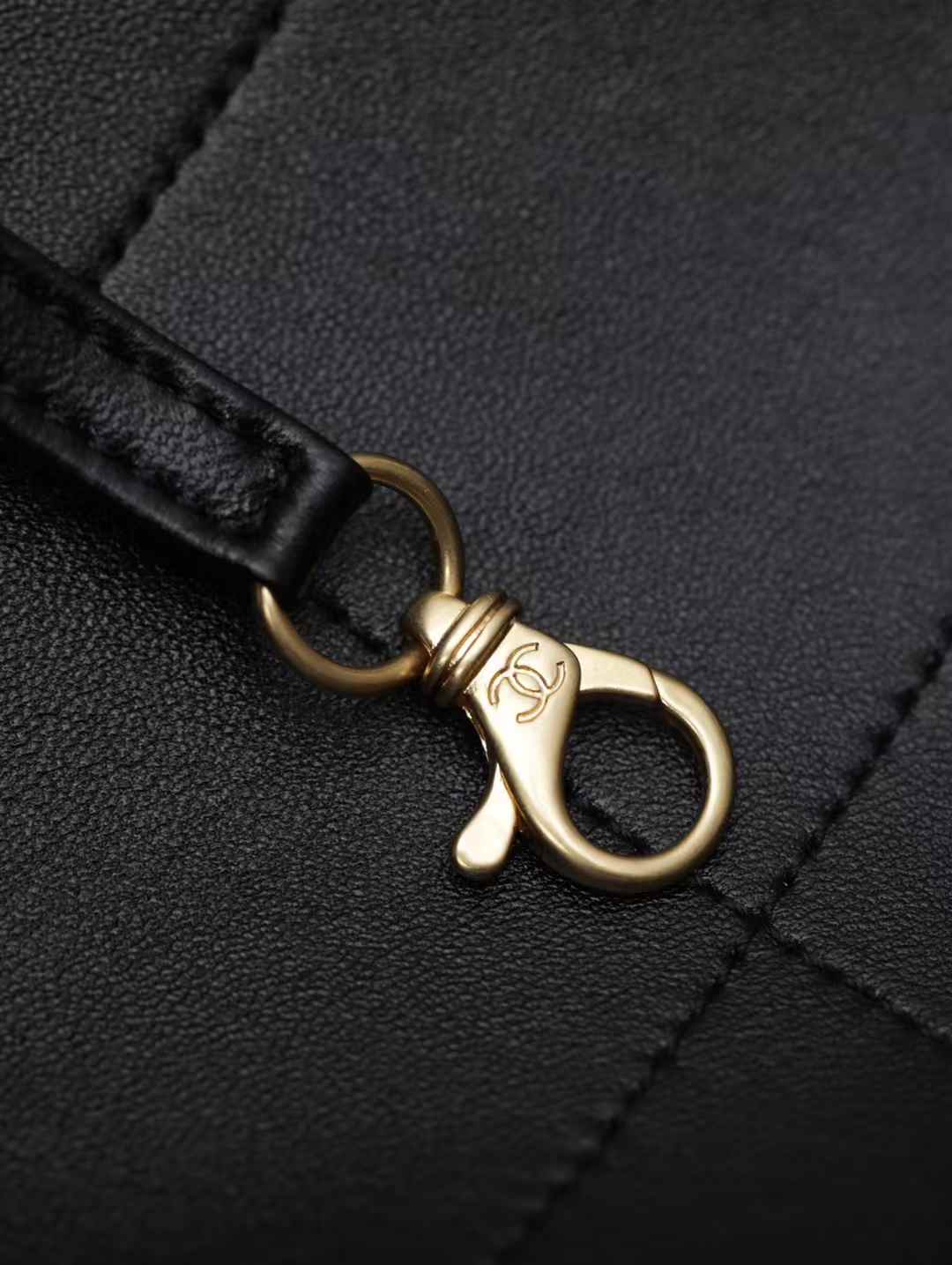 Chanel Hobo Bag view 7