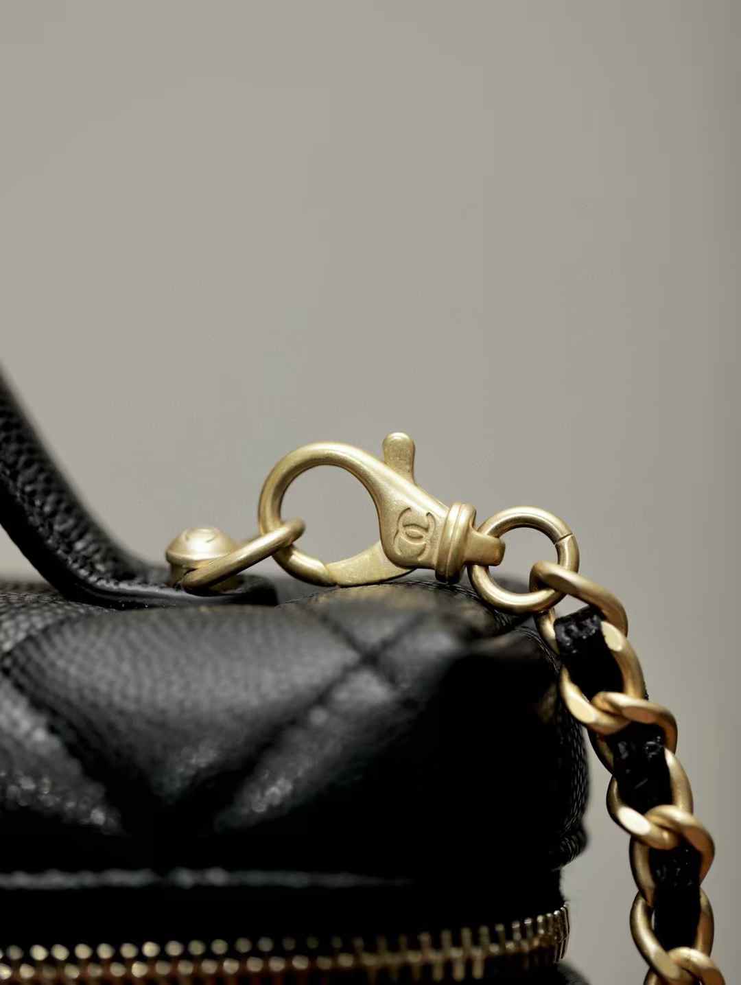 Chanel Chain clutch view 8