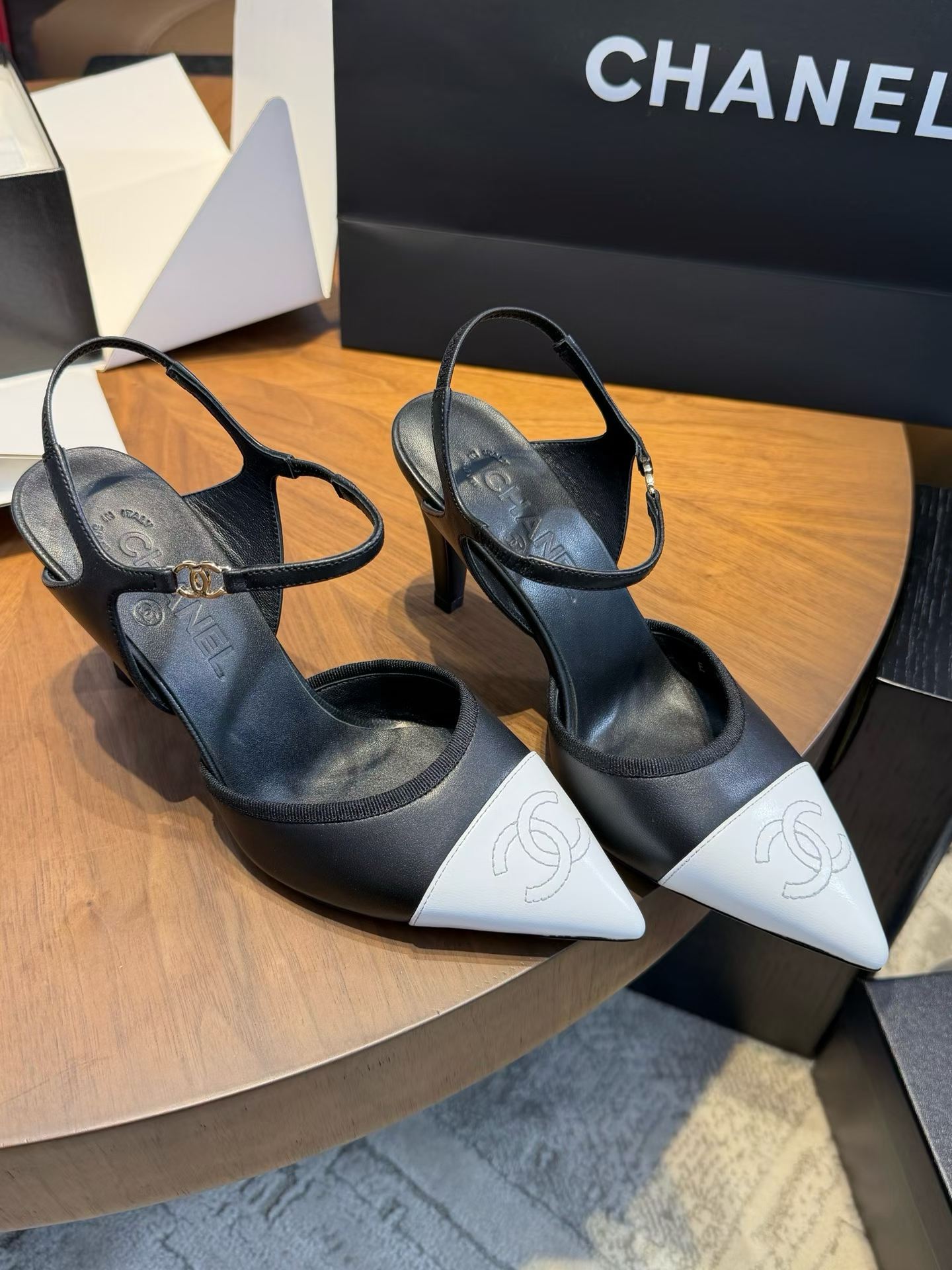 Chanel High heel sandals view 3