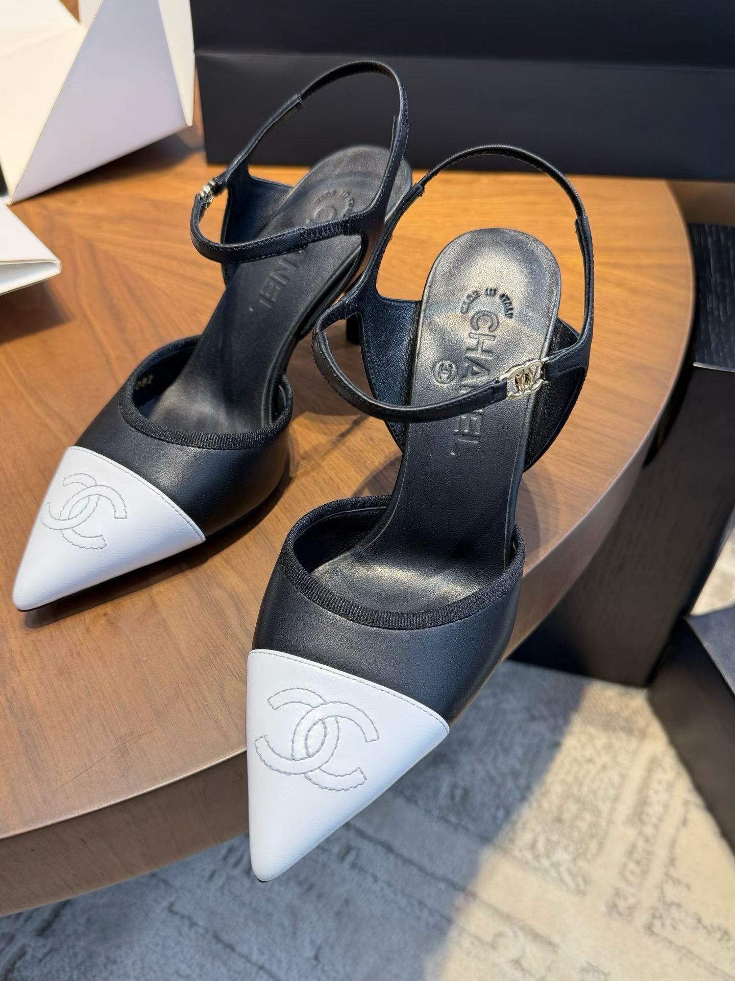 Chanel High heel sandals view 4