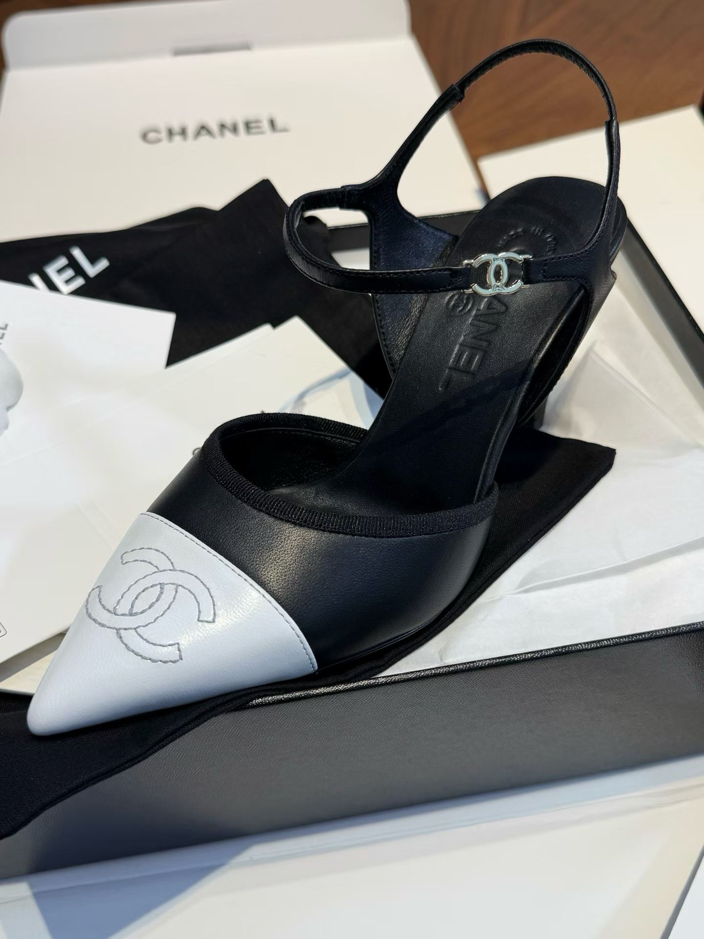 Chanel High heel sandals view 5