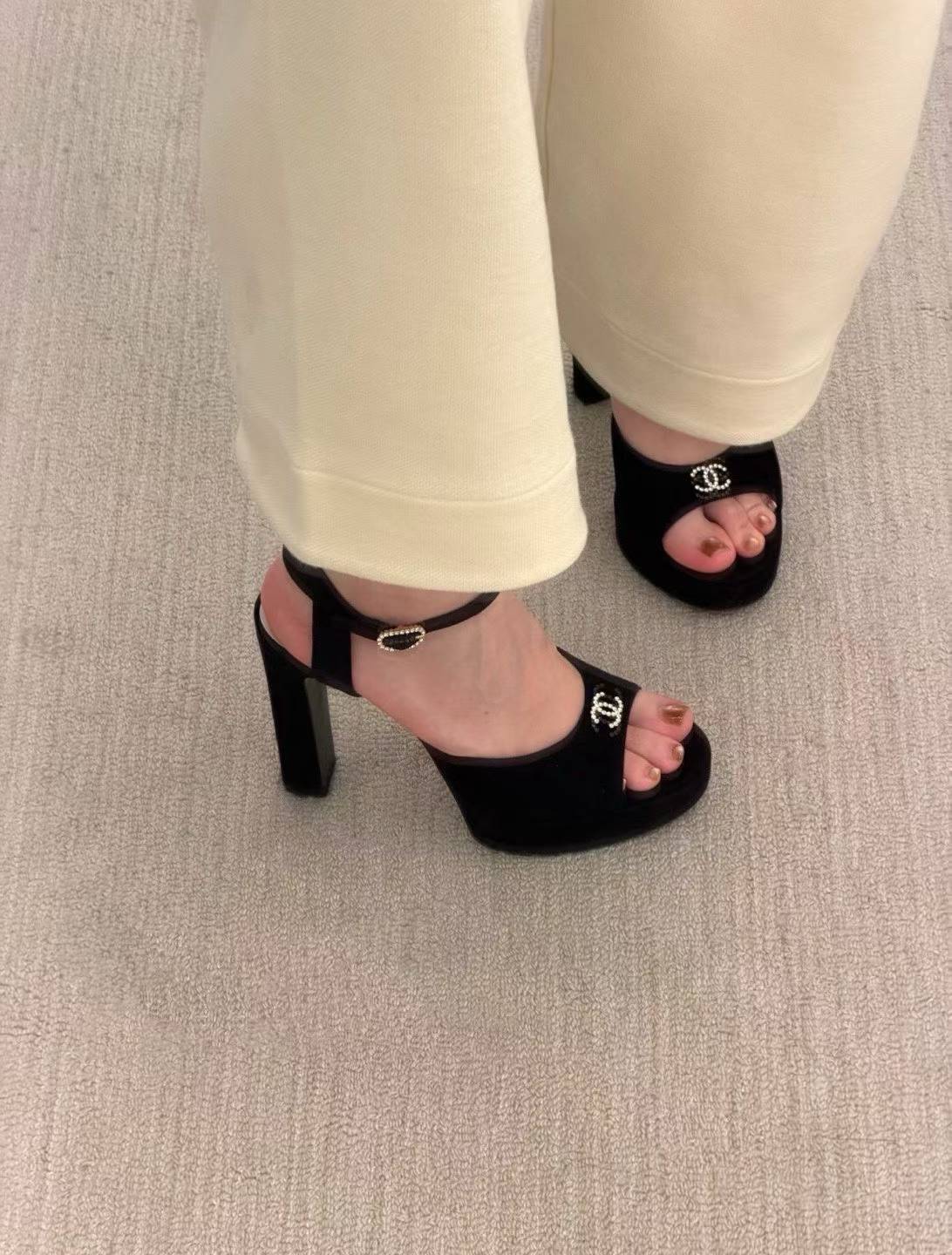 Chanel High heel sandals view 1