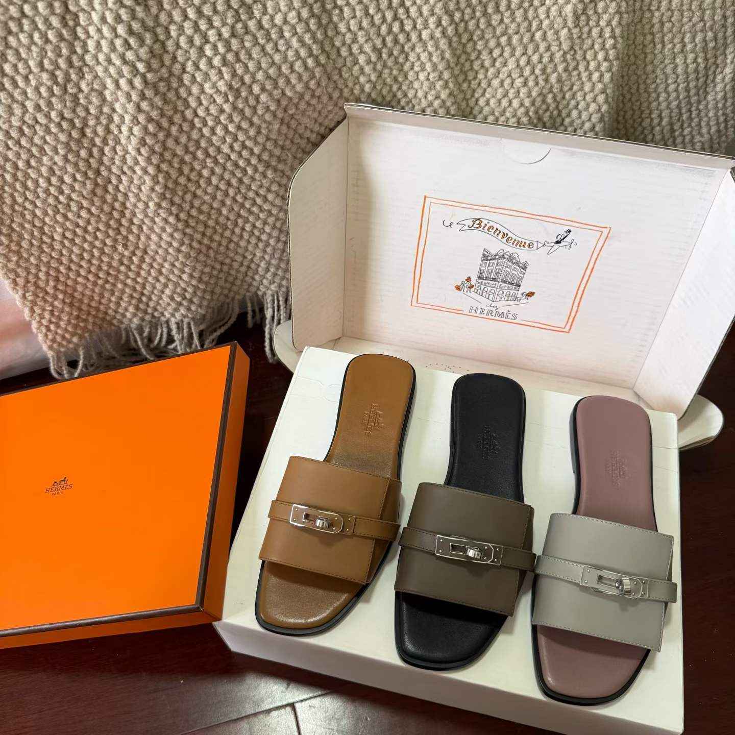 Hermès GIULIA Slippers view 1
