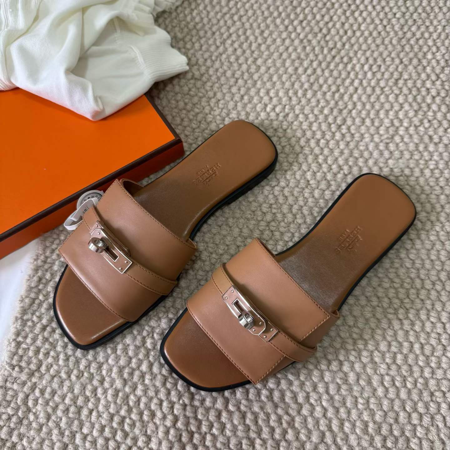 Hermès GIULIA Slippers view 4