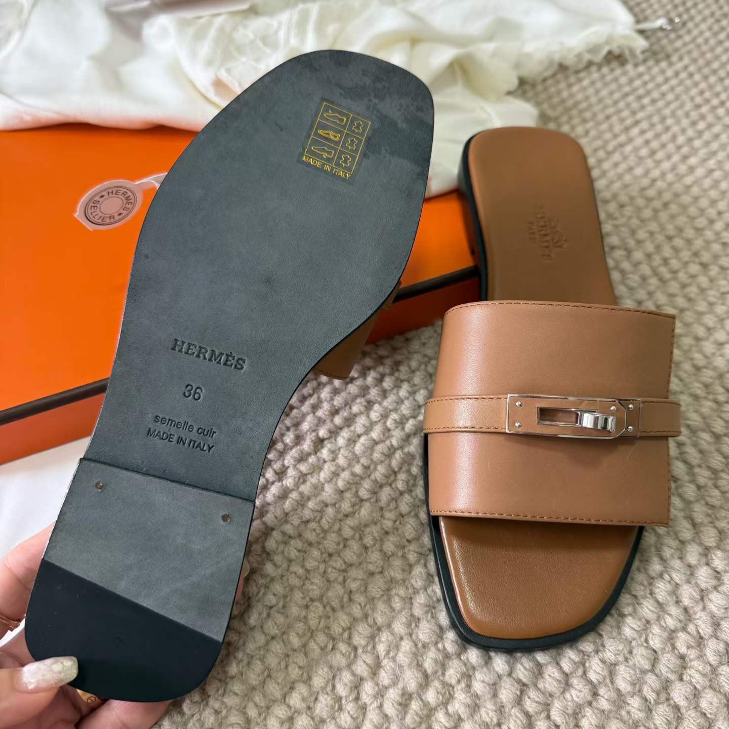 Hermès GIULIA Slippers view 7