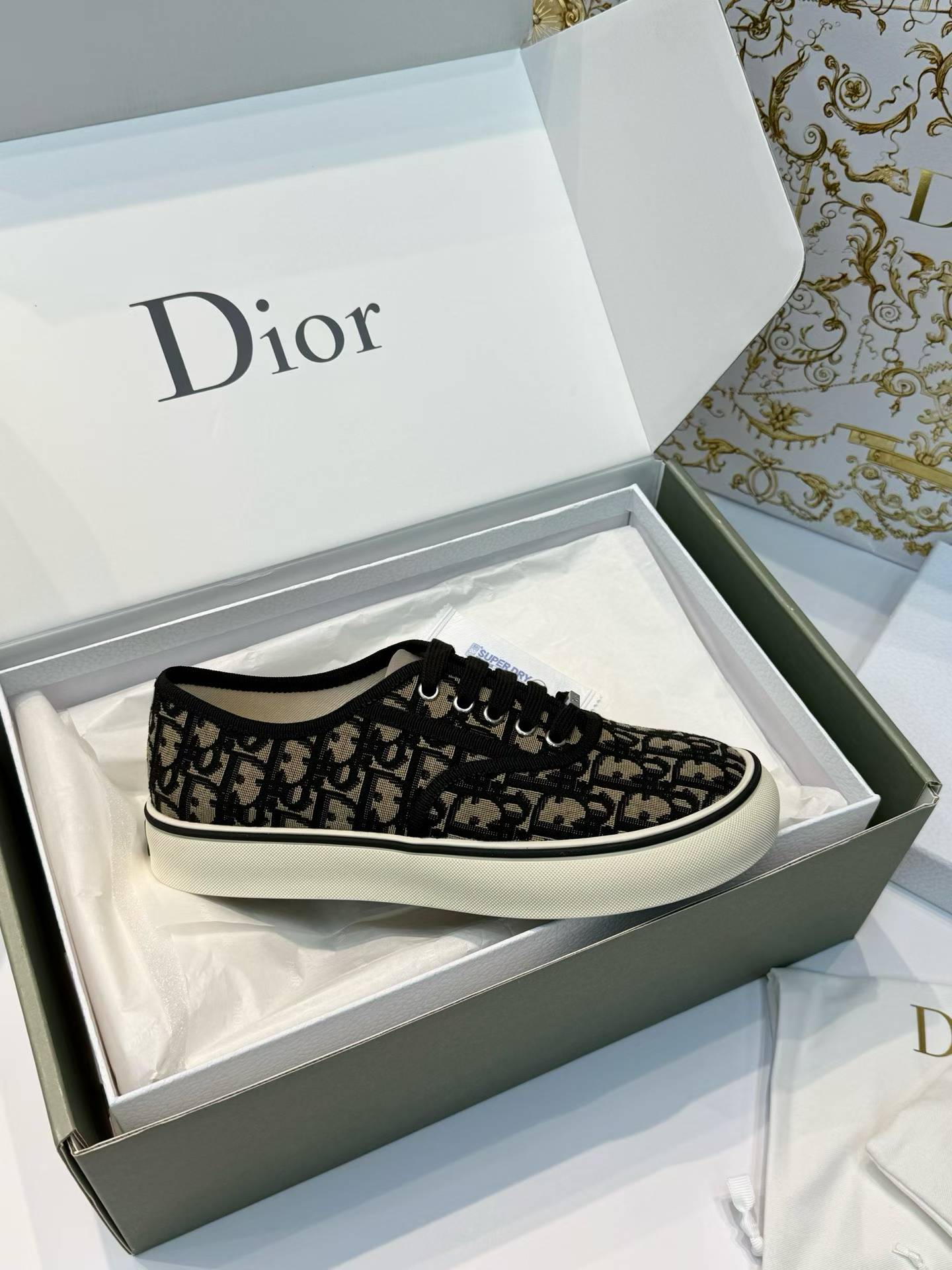Dior Canvas sneakers view 4