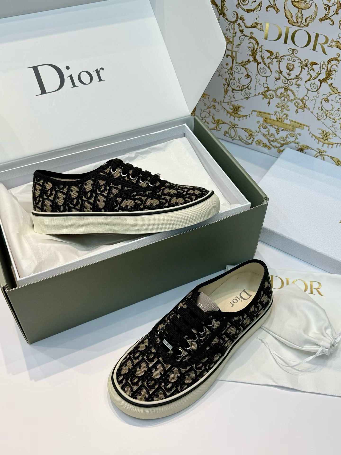 Dior Canvas sneakers view 5