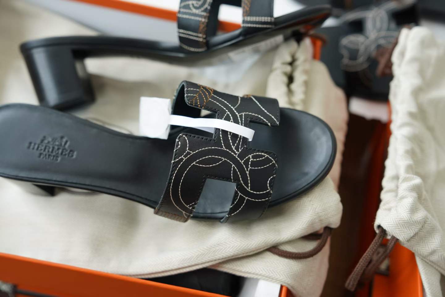 Hermès Slippers view 3