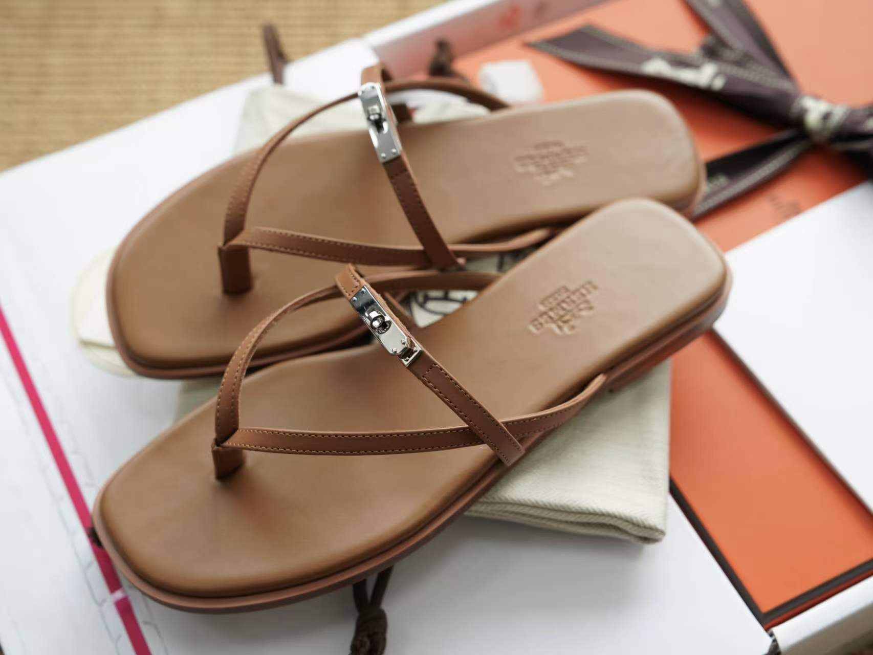 Hermès Slippers view 3