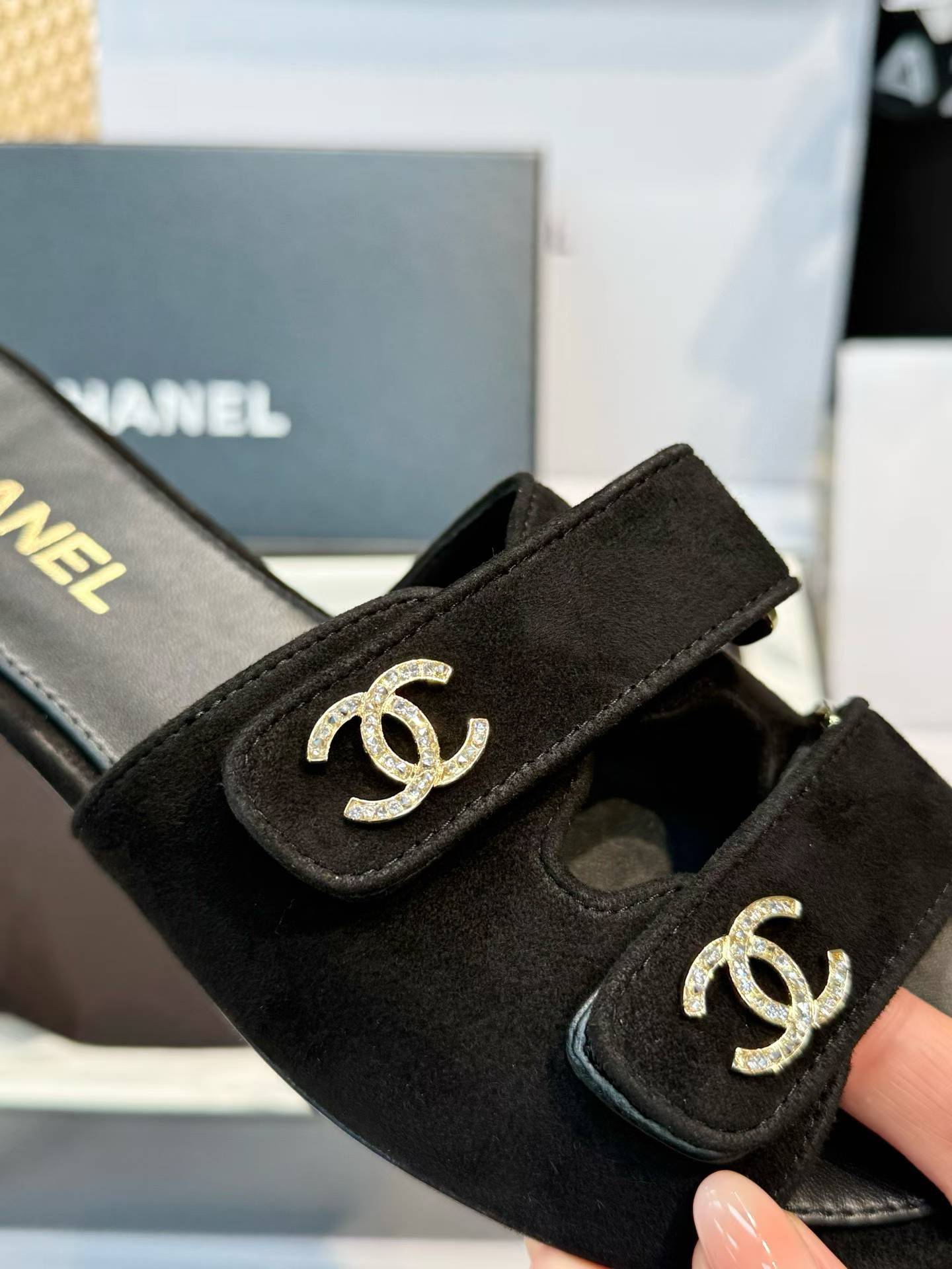 Chanel Cool drag view 6