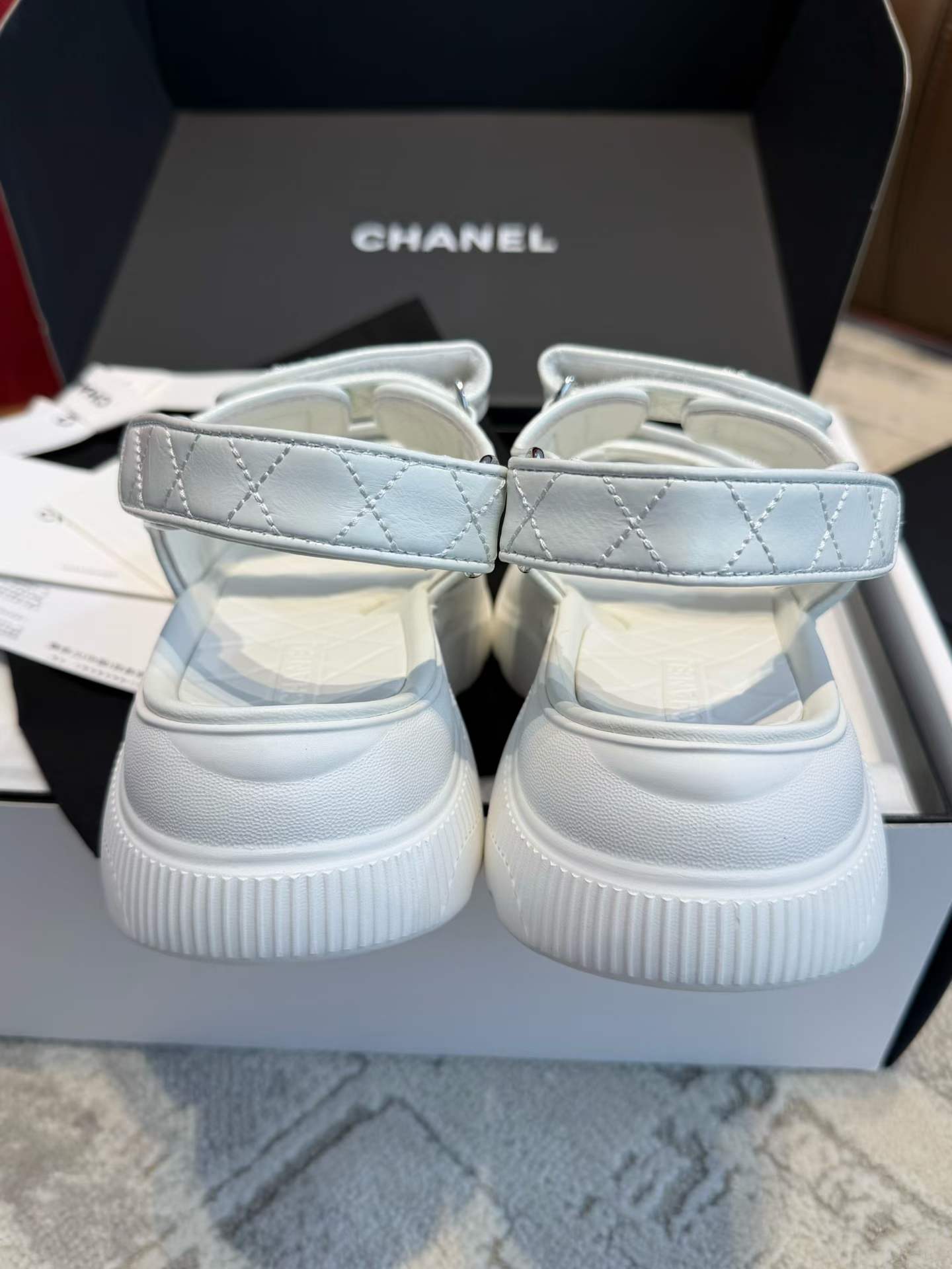 Chanel Platform sandals view 17