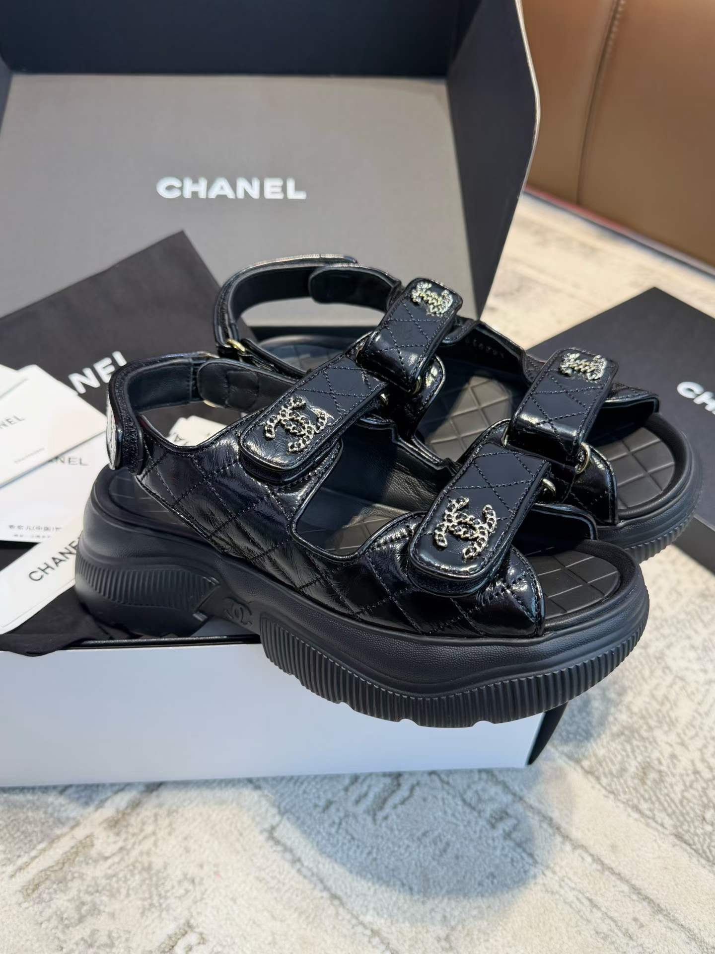 Chanel Platform sandals view 3